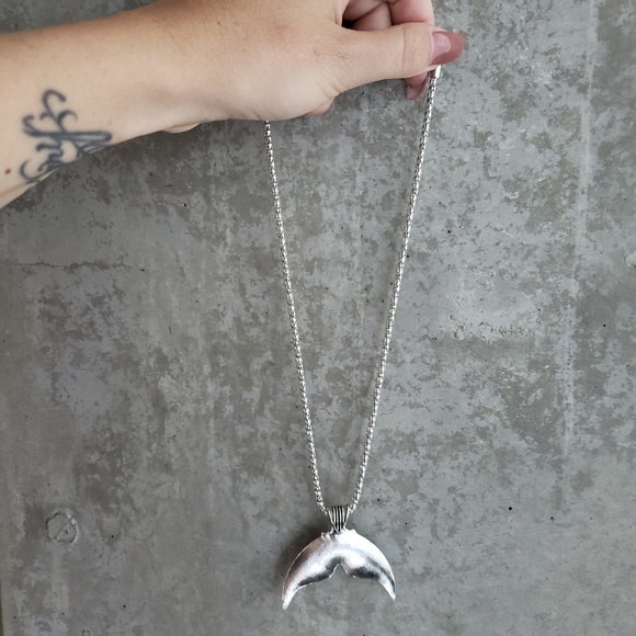 Mermaid Tail Silver Necklace - Picture 7 of 8